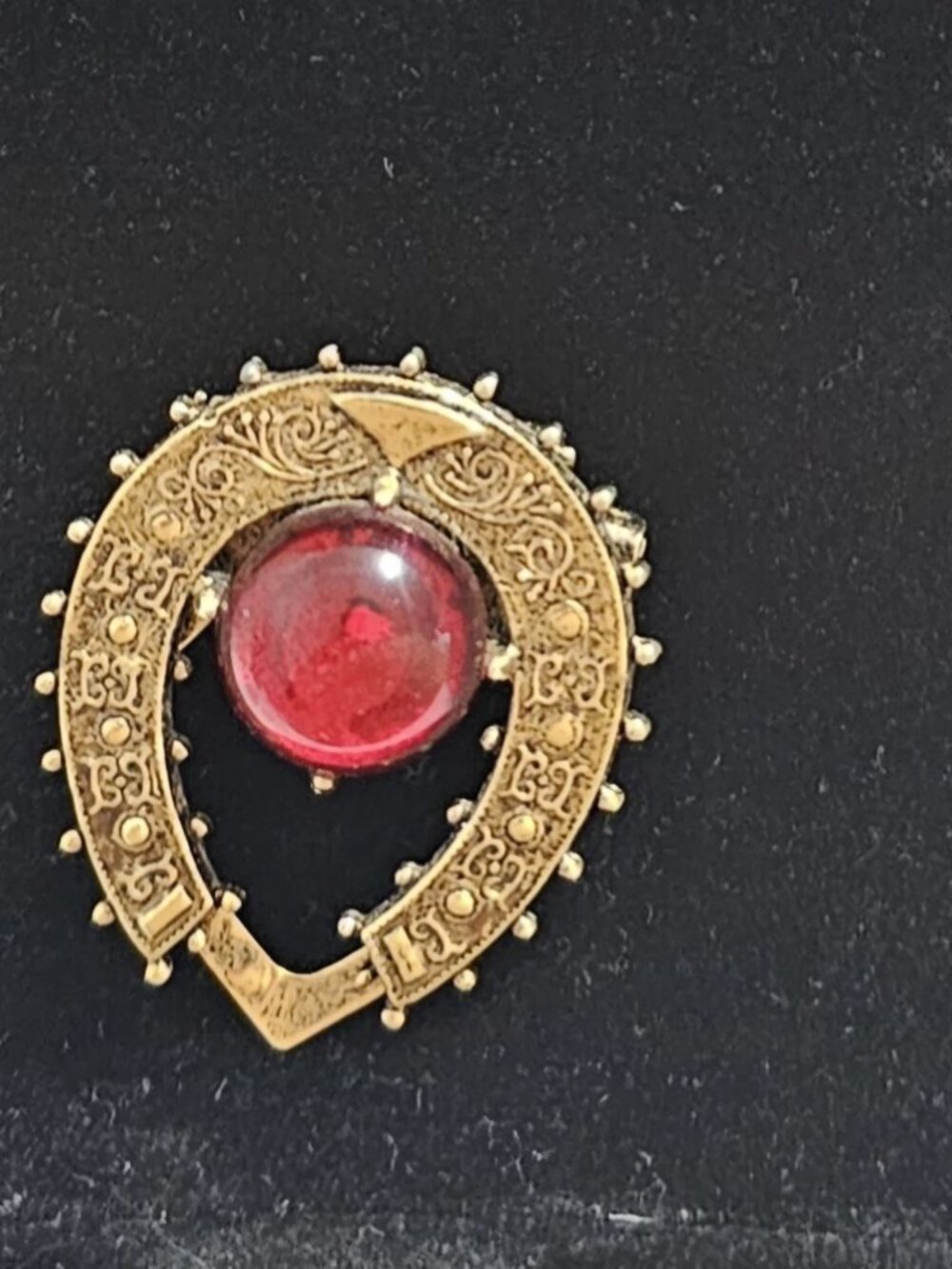 Vintage ART Signed Gold Tone Red Cabochon Horseshoe Brooch Pin Good Luck 1960s